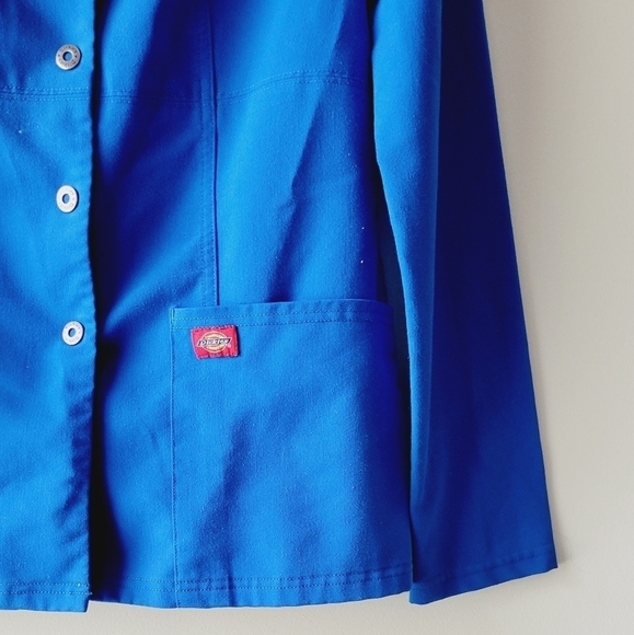 Dikies long sleeve snap buttons blue scrub top size S - Picture 3 of 5
